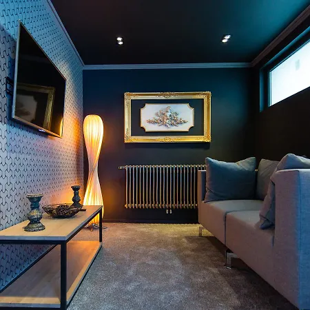 Secret Royal Apartment