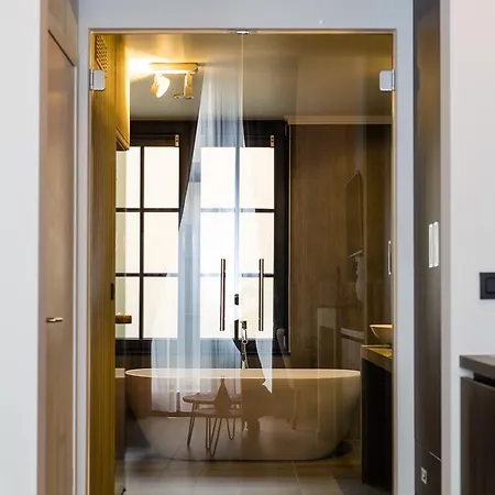 Secret Royal Apartment