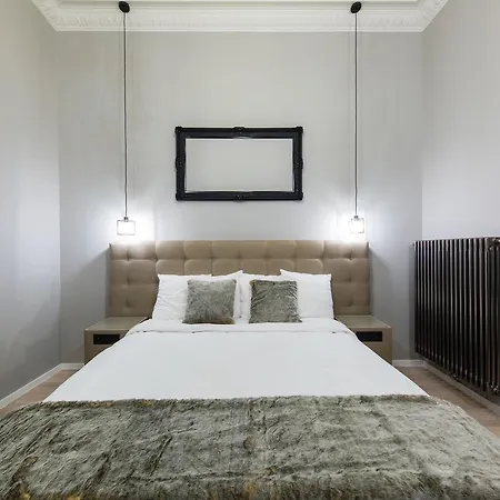 Apartment Secret Royal